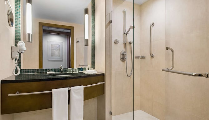 Radisson Blu Hotel, Wroclaw - łazienka w pokoju Standard