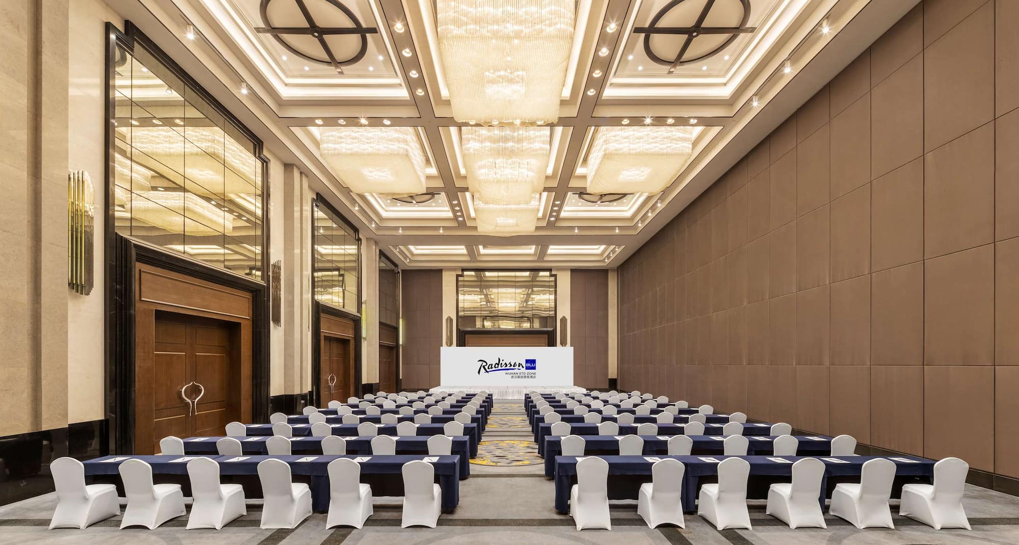 Radisson Blu Hotel, Wuhan ETD Zone - Ballroom classroom set-up
