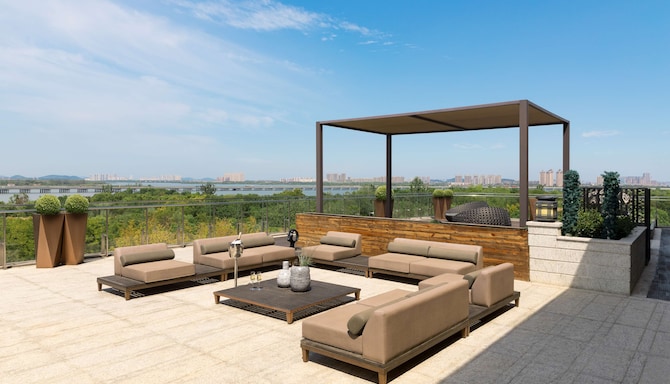 Radisson Blu Hotel, Wuhan ETD Zone - Presidential Suite with lounge access terrace