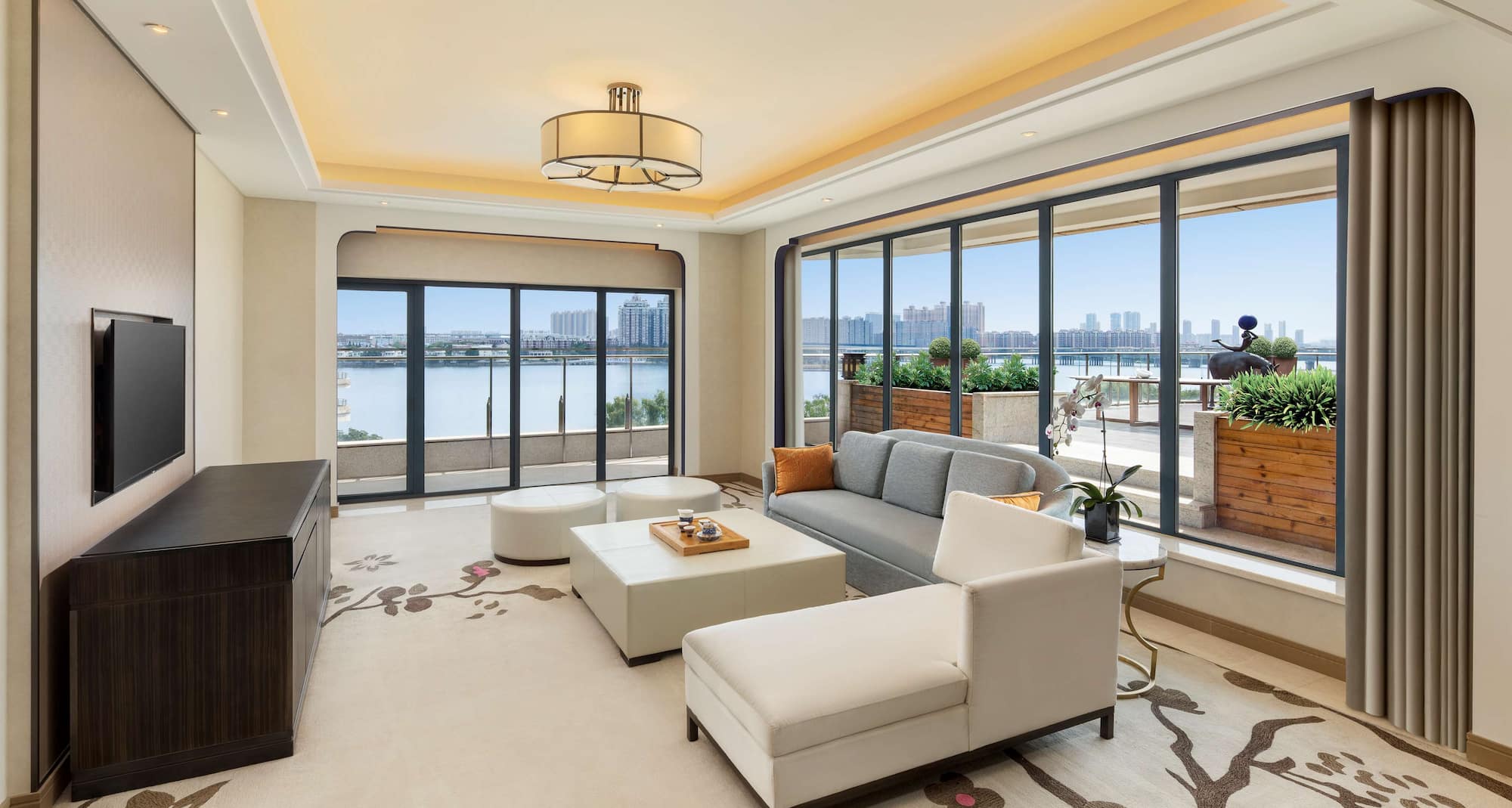 Radisson Blu Hotel, Wuhan ETD Zone - Executive Suite with lounge access