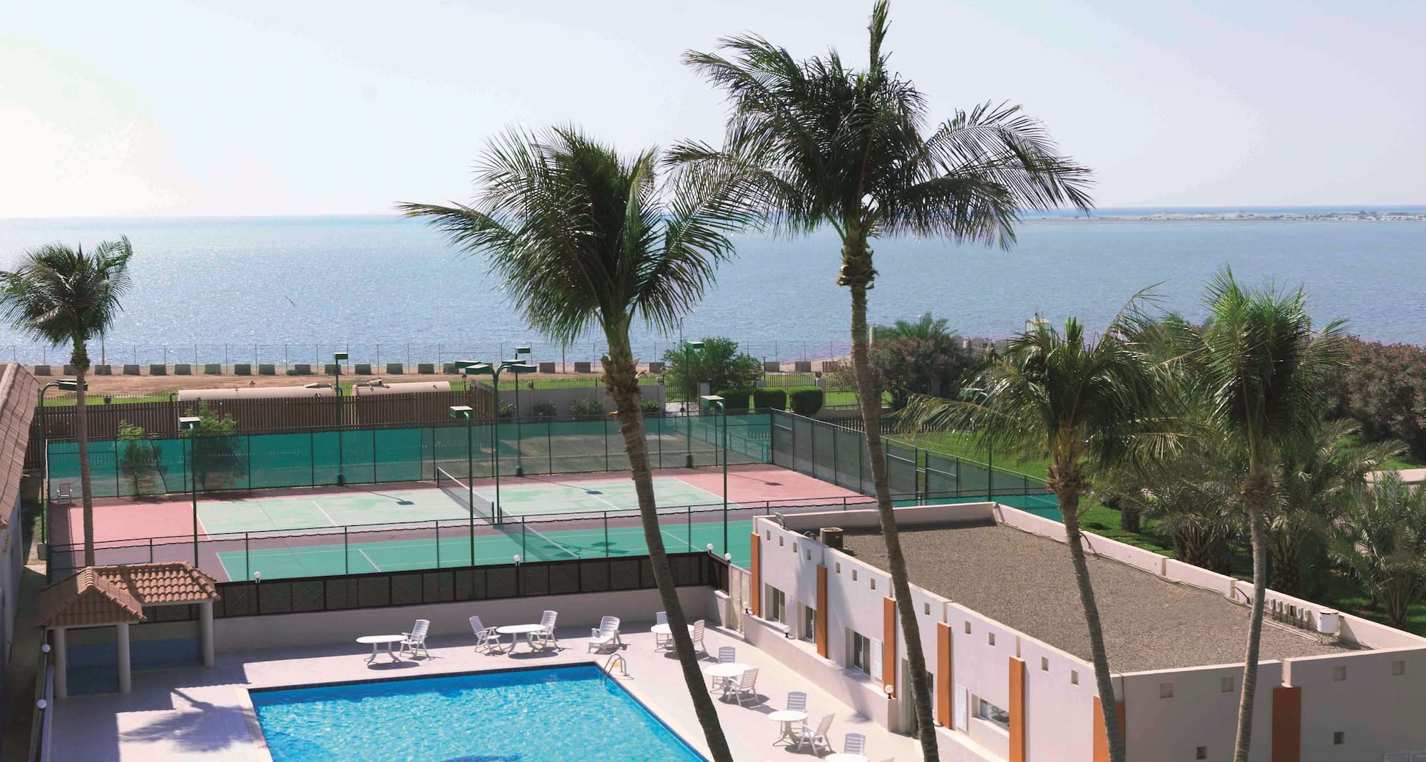 Radisson Blu Hotel, Yanbu - Pool