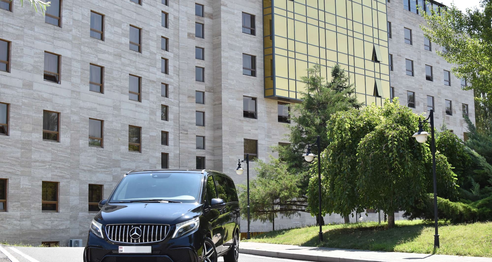 Radisson Blu Hotel, Yerevan - Shuttle service