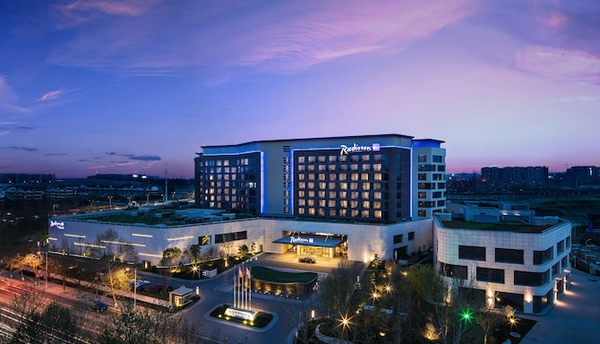 Radisson Blu Zhengzhou Huiji - Hotel Exterior