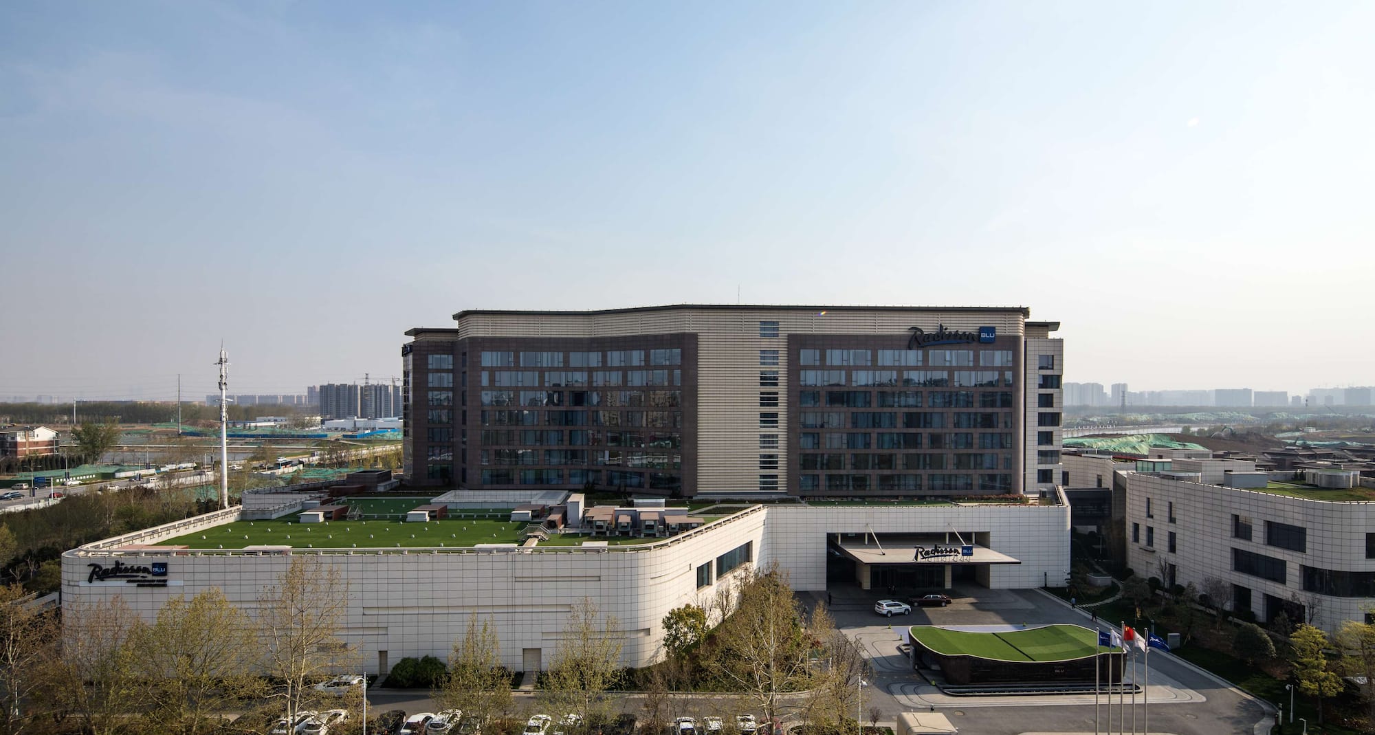 Radisson Blu Hotel, Zhengzhou Huiji - Hotel Exterior