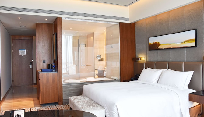 Radisson Blu Hotel, Zhengzhou Huiji - Guest Room