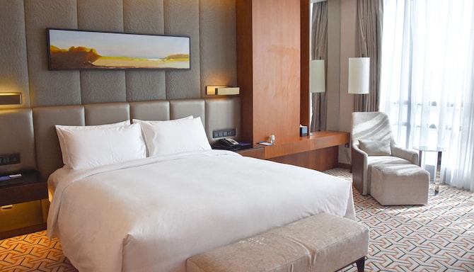 Radisson Blu Hotel, Zhengzhou Huiji - Executive Room