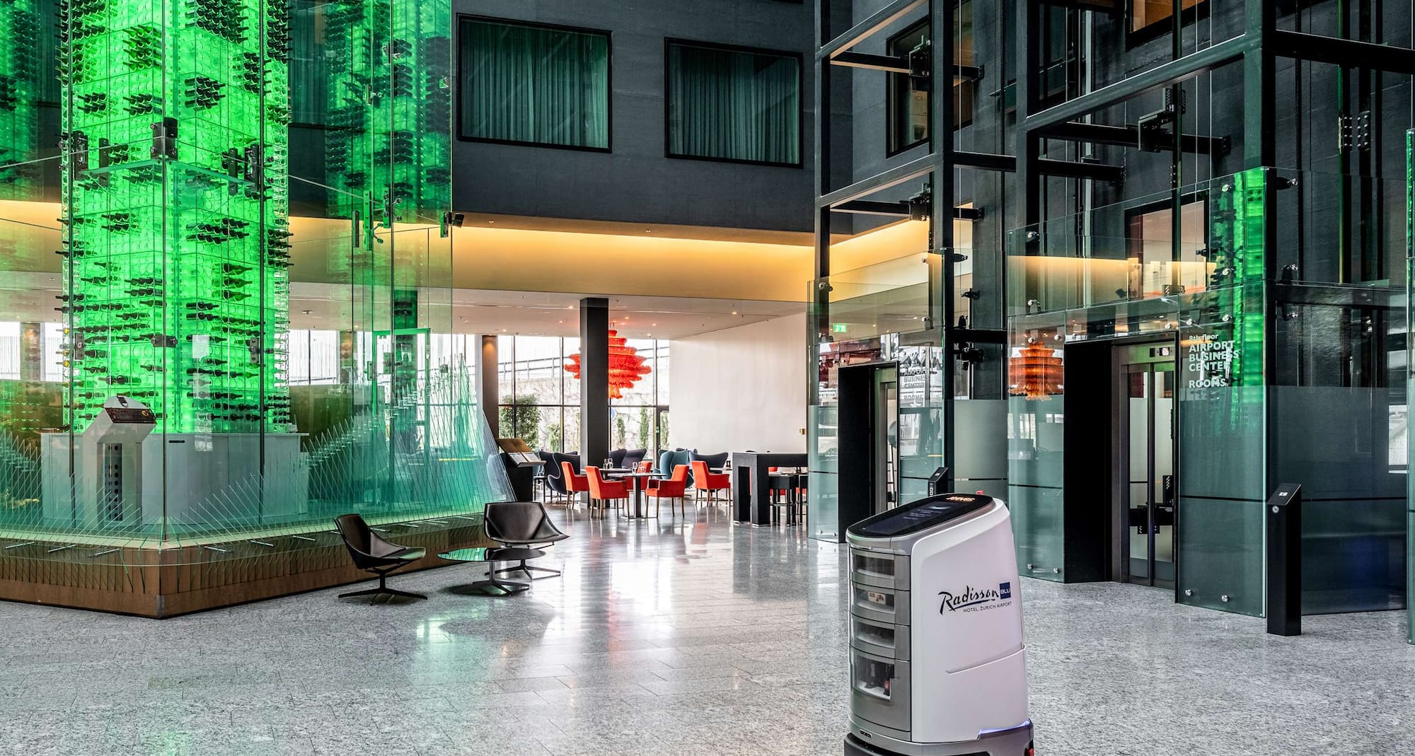 Radisson Blu Hotel Zürich Flughafen Parking www.radissonhotels.com