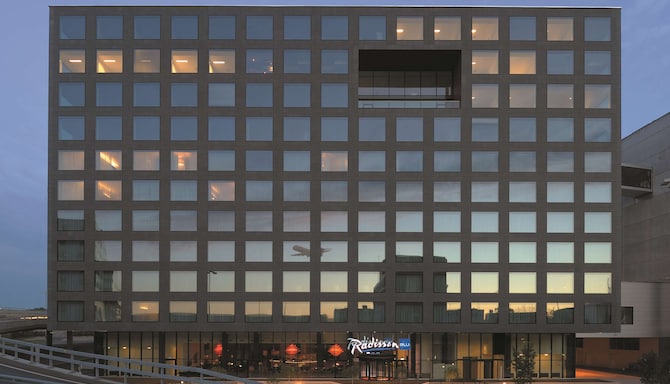 فندق Radisson Blu Hotel, Zurich Airport، واجهة الفندق الخارجية