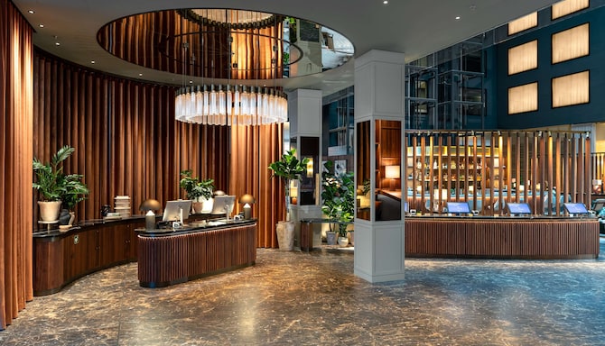 Radisson Blu Hotel, Zurich Airport - Radisson Blu Hotel Zurich Airport Lobby