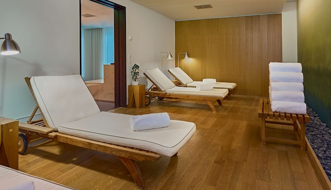 Radisson Blu Hotel, Zurich Airport - Relaxation Room