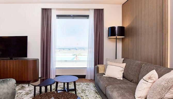 Radisson Blu Hotel, Zurich Airport - Suite