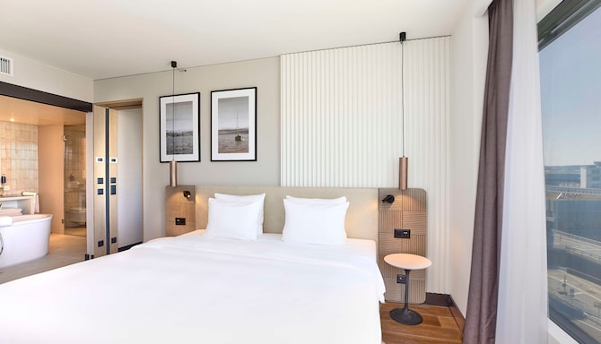 Radisson Blu Hotel, Zurich Airport - Suite