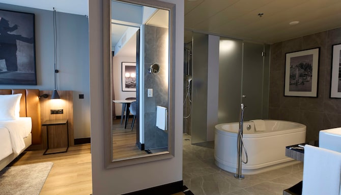 Radisson Blu Hotel, Zurich Airport - Suite