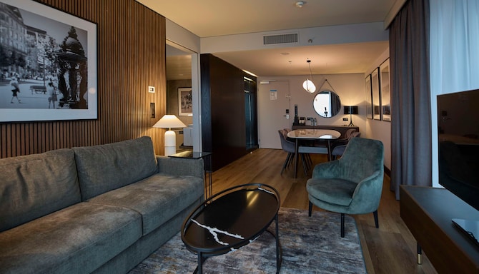 Radisson Blu Hotel, Zurich Airport - Suite