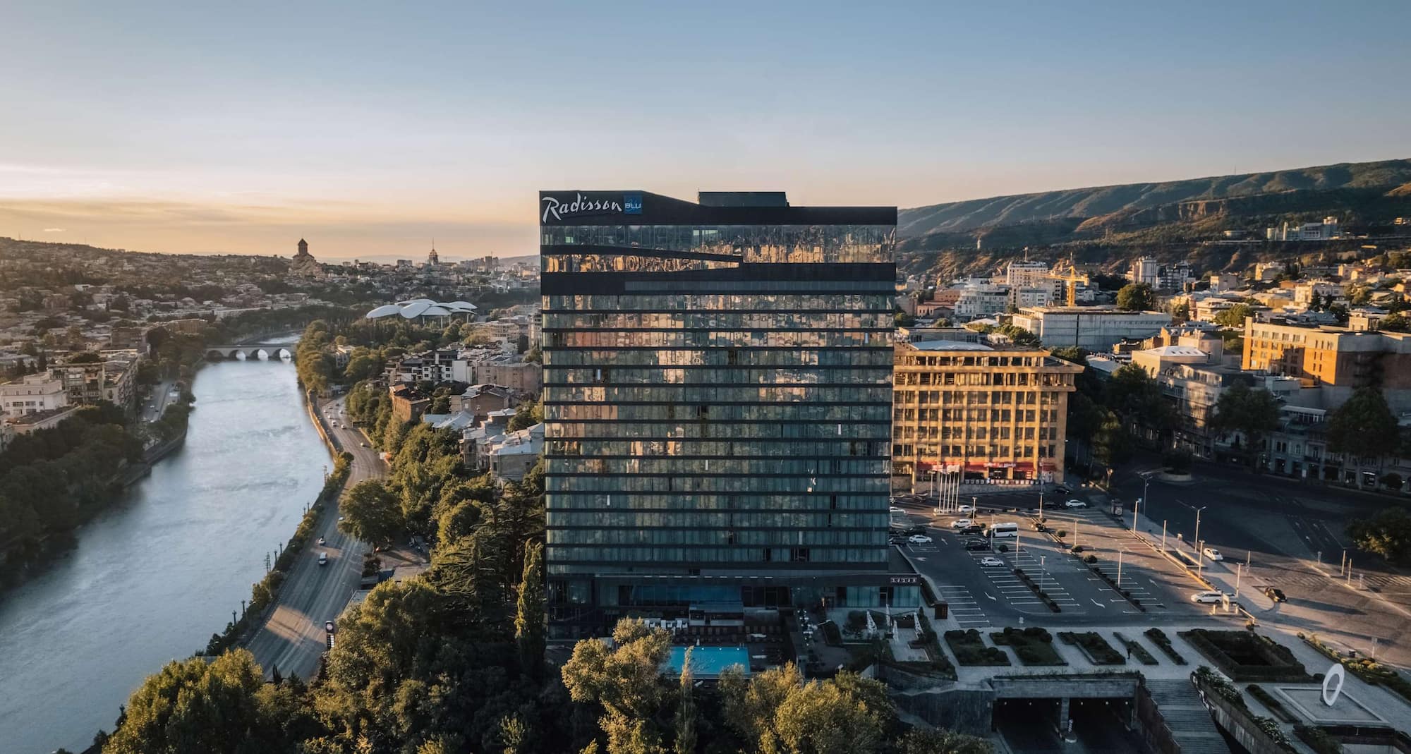 Radisson Blu Iveria Hotel, Tbilisi City Centre - Tiflis'in kalbi