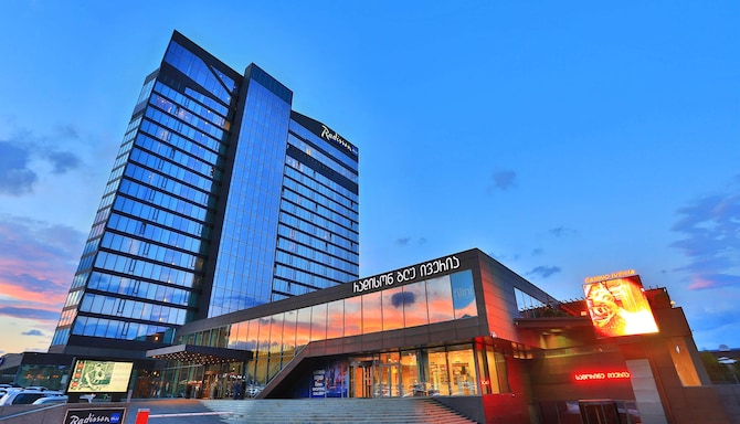 Radisson Blu Iveria Hotel, Tbilisi City Centre - Hotel Exterior
