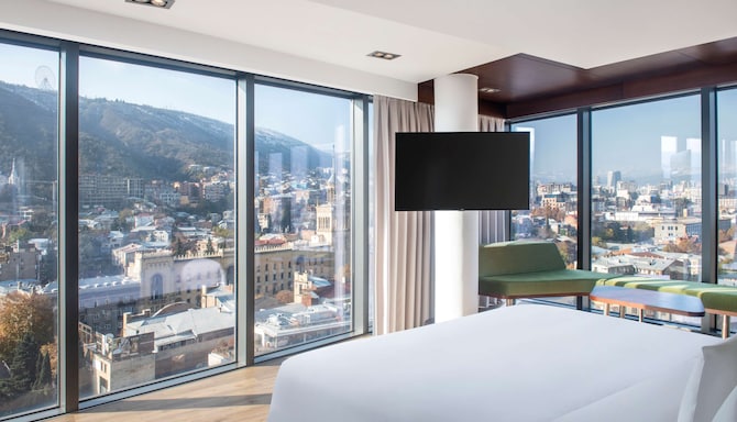 Radisson Blu Iveria Hotel, Tbilisi City Centre - Premium Room with Panoramic City View