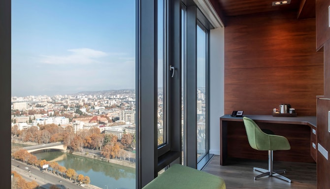 Radisson Blu Iveria Hotel, Tbilisi City Centre - Premium room with panoramic city view