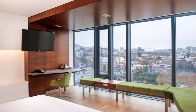 Radisson Blu Iveria Hotel, Tbilisi City Centre - Superior Room with City View - High Floor