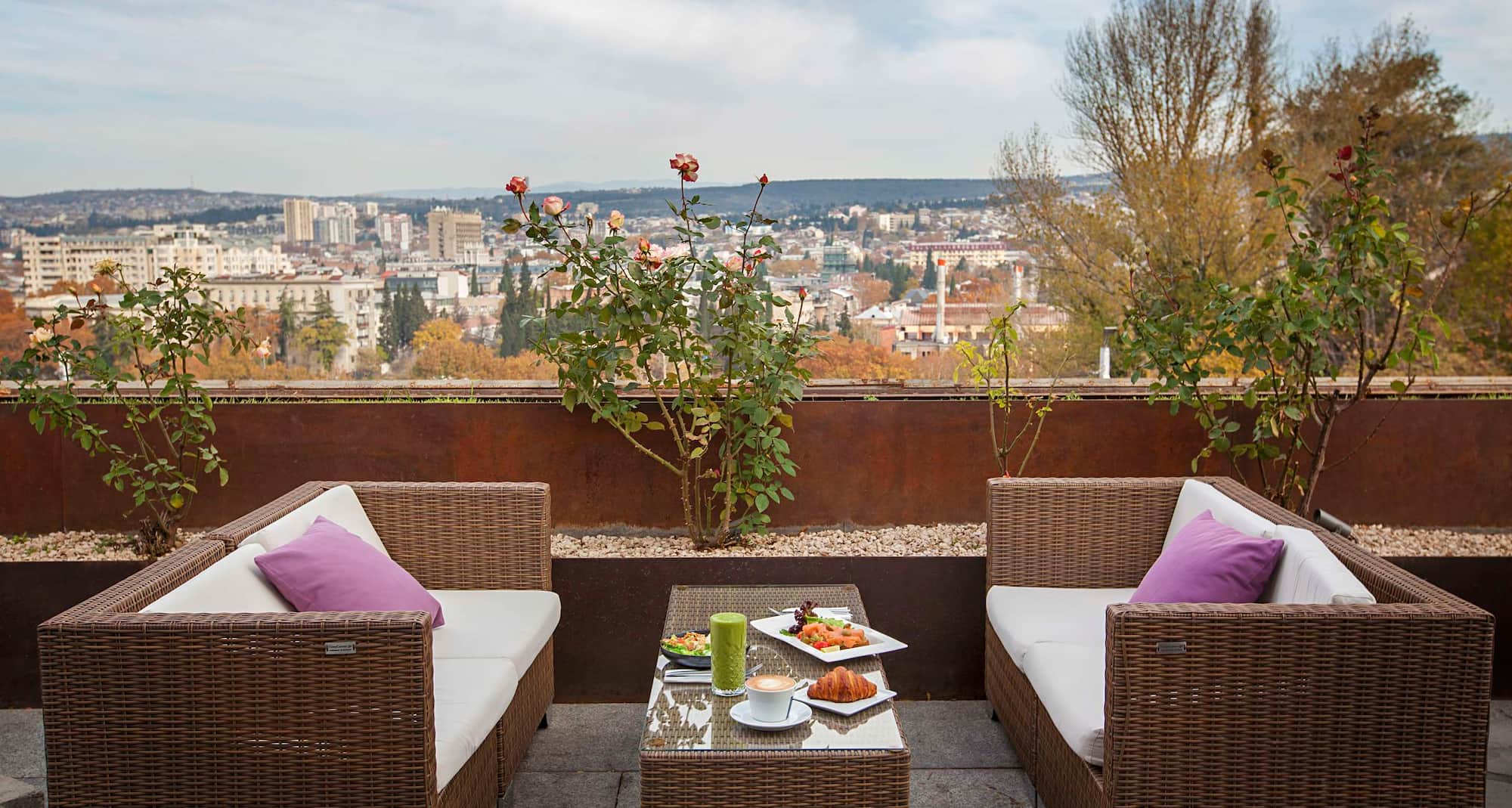 Radisson Blu Iveria Hotel, Tbilisi City Centre - Iveria Cafe Terrace