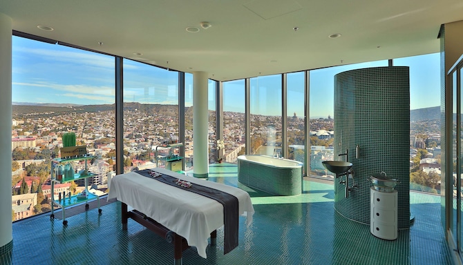 Radisson Blu Iveria Hotel, Tbilisi City Centre - Spa Treatment Room