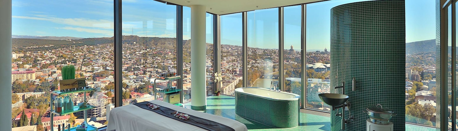 Radisson Blu Iveria Hotel, Tbilisi City Centre - Spa Treatment Room