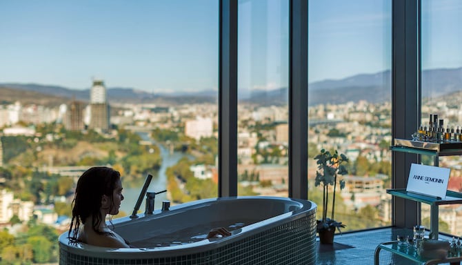 Radisson Blu Iveria Hotel, Tbilisi City Centre - Hot tub