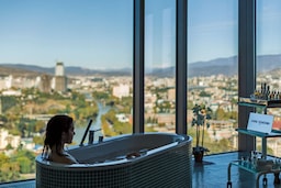 Radisson Blu Iveria Hotel, Tbilisi City Centre - Hot tub