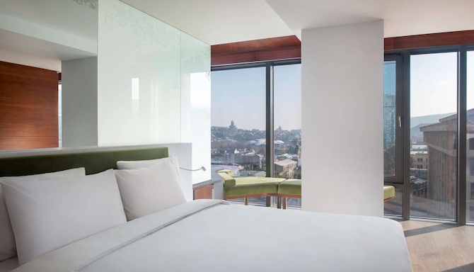 فندق Radisson Blu Iveria Hotel, Tbilisi City Centre - جناح صغير