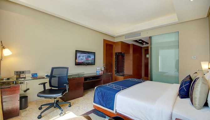 Radisson Blu Kaushambi Delhi NCR - Deluxe Room