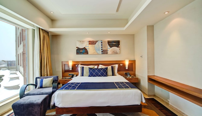 Visit Radisson Blu Hotels in Ghaziabad | Radisson Hotels