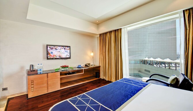 Radisson Blu Kaushambi Delhi NCR - Deluxe Room