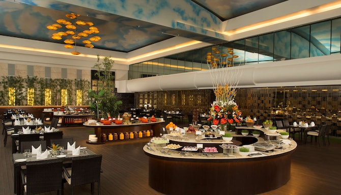 Radisson Blu Kaushambi Delhi NCR - Restaurant