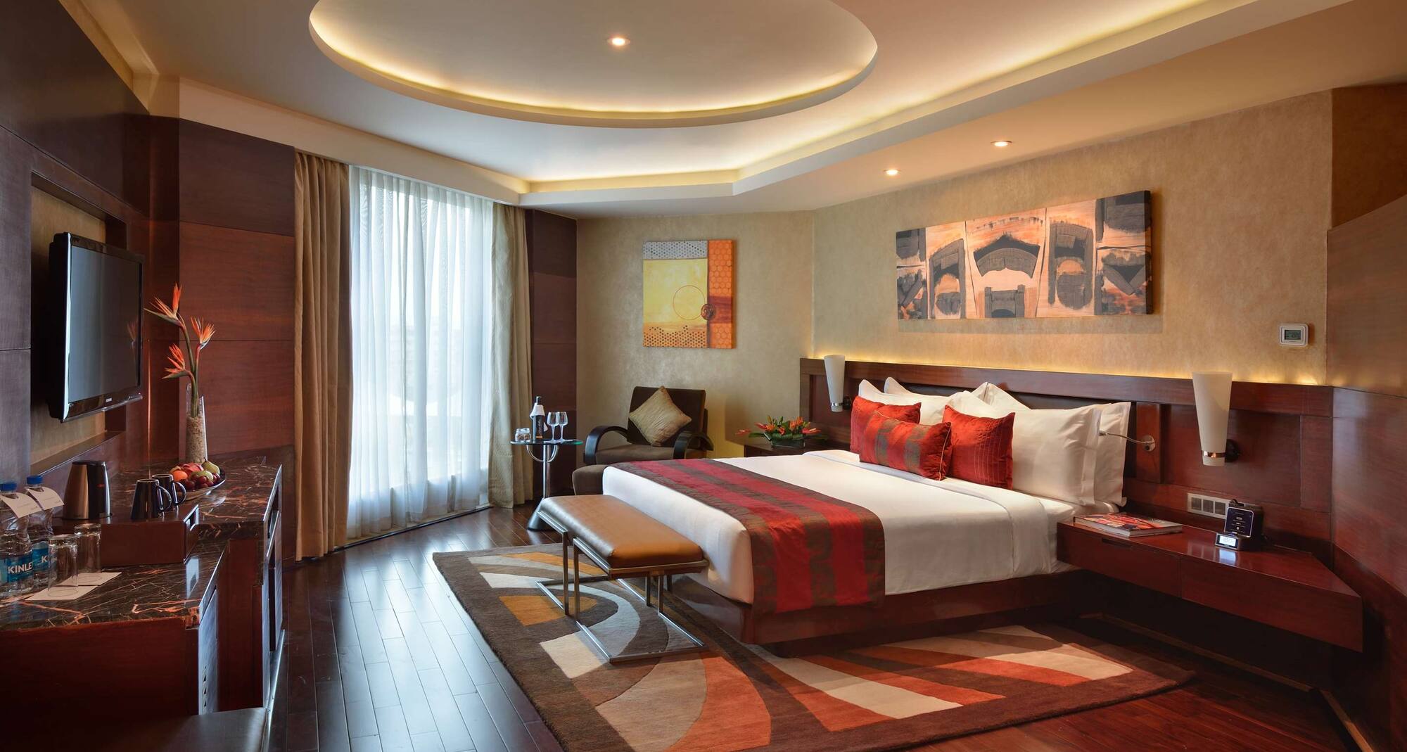 Radisson Blu Kaushambi Delhi NCR - Suite Bedroom