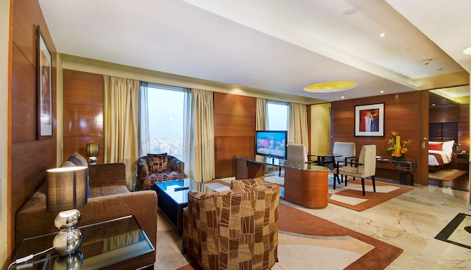 Radisson Blu Kaushambi Delhi NCR - Deluxe Suite