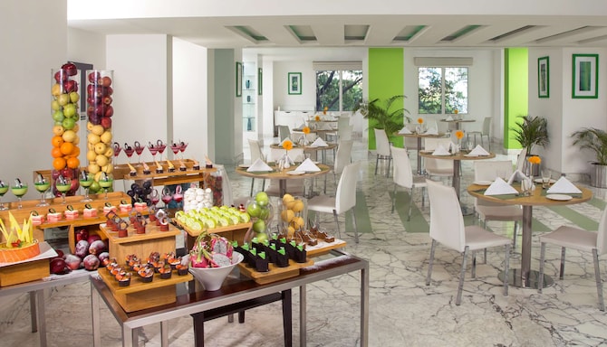 Radisson Blu Kochi - Restaurant