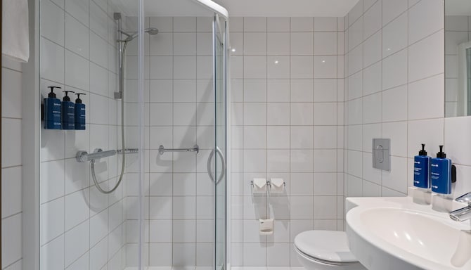 Radisson Blu Latvija Conference & Spa Hotel, Riga - Standard double bathroom