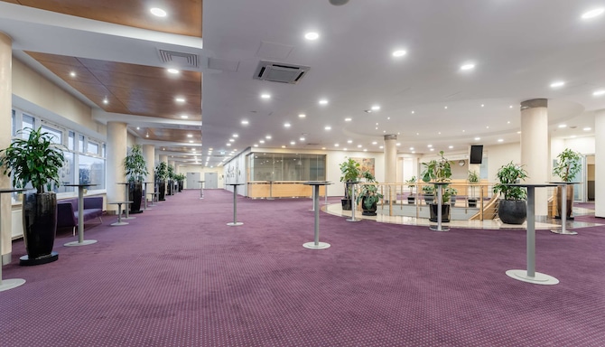 M&E tornis