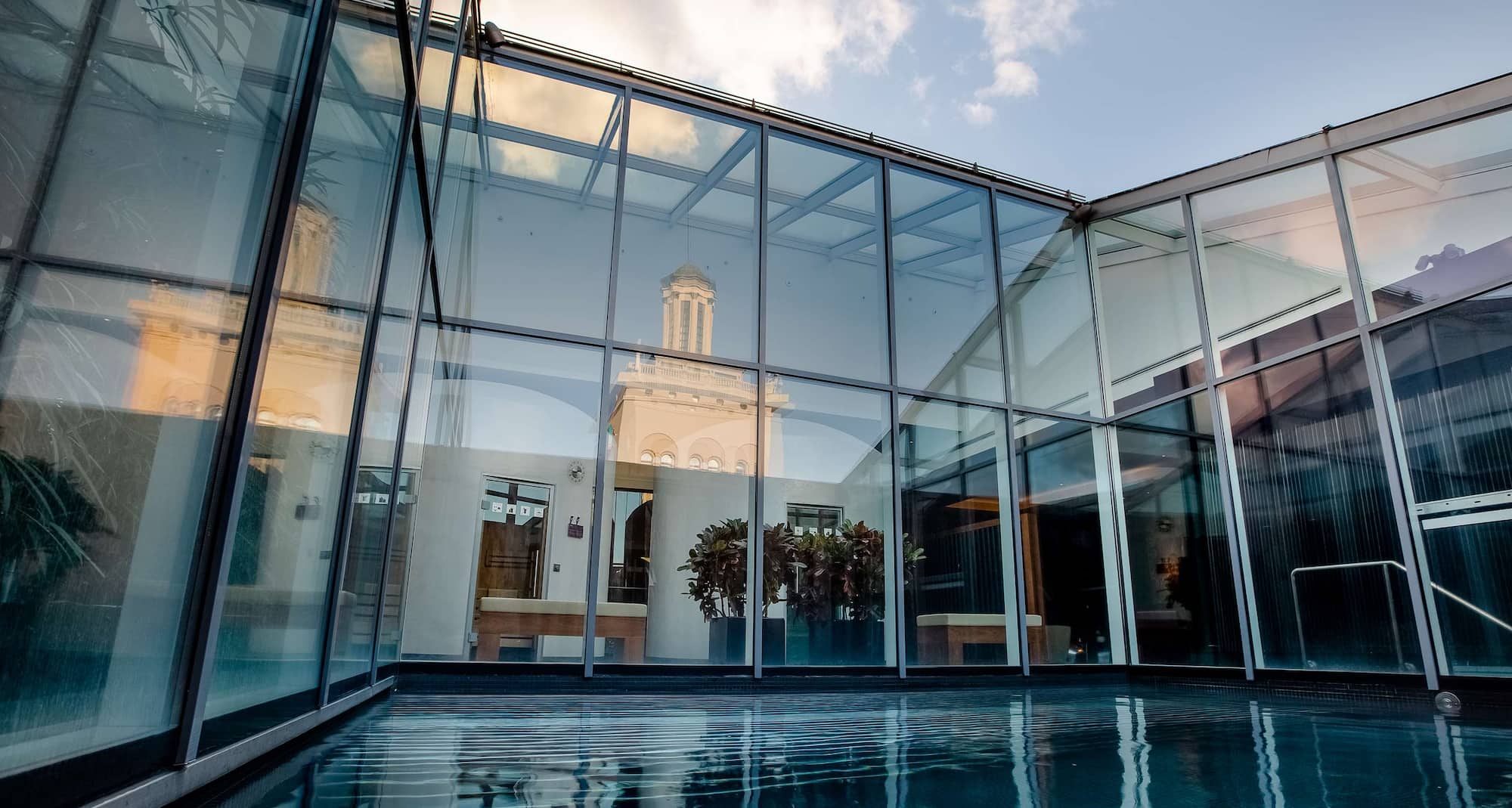 Radisson Blu Latvija Conference & Spa Hotel, Riga – ESPA Rīga āra baseins