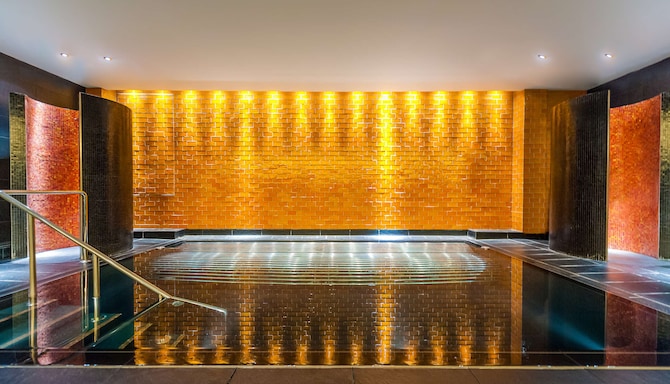 Radisson Blu Latvija Conference & Spa Hotel, Riga - ESPA Riga vitality pool