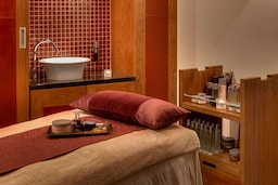 Radisson Blu Latvija Conference & Spa Hotel, Riga - ESPA Riga Treatment Room