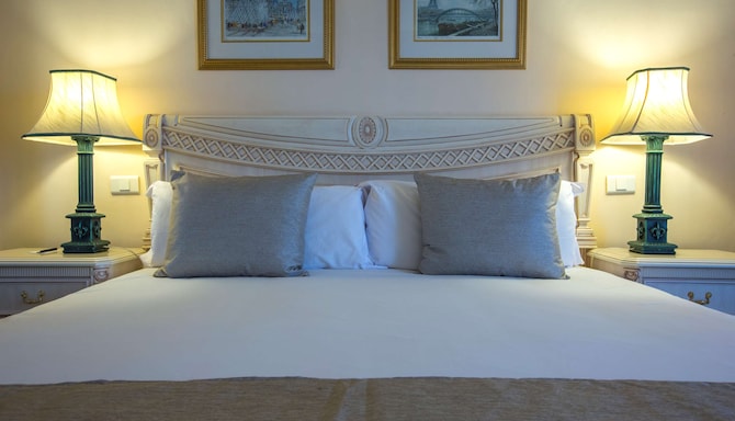 Radisson Blu Le Vendome Hotel, Cape Town - Premium Room