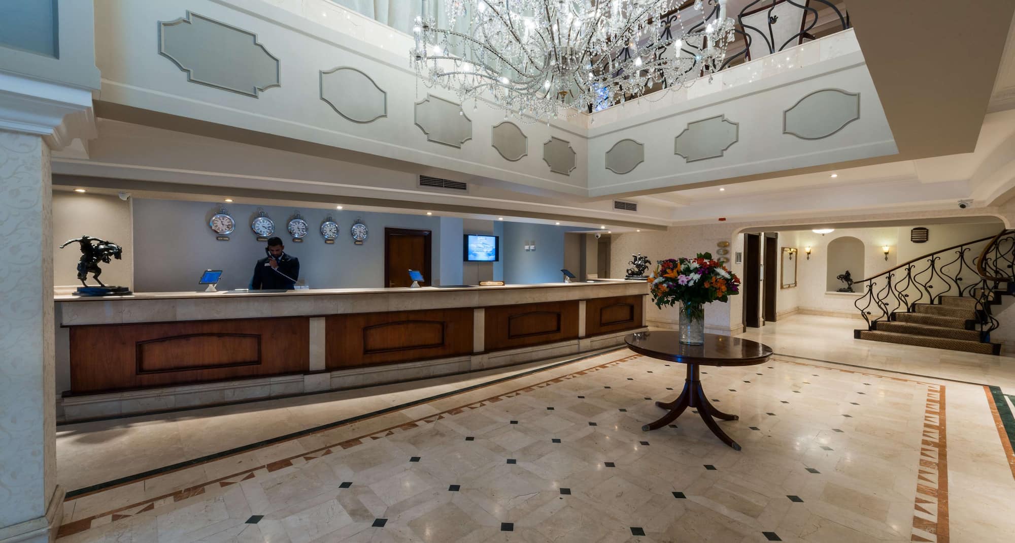 Radisson Blu Le Vendome Hotel, Cape Town - Lobby