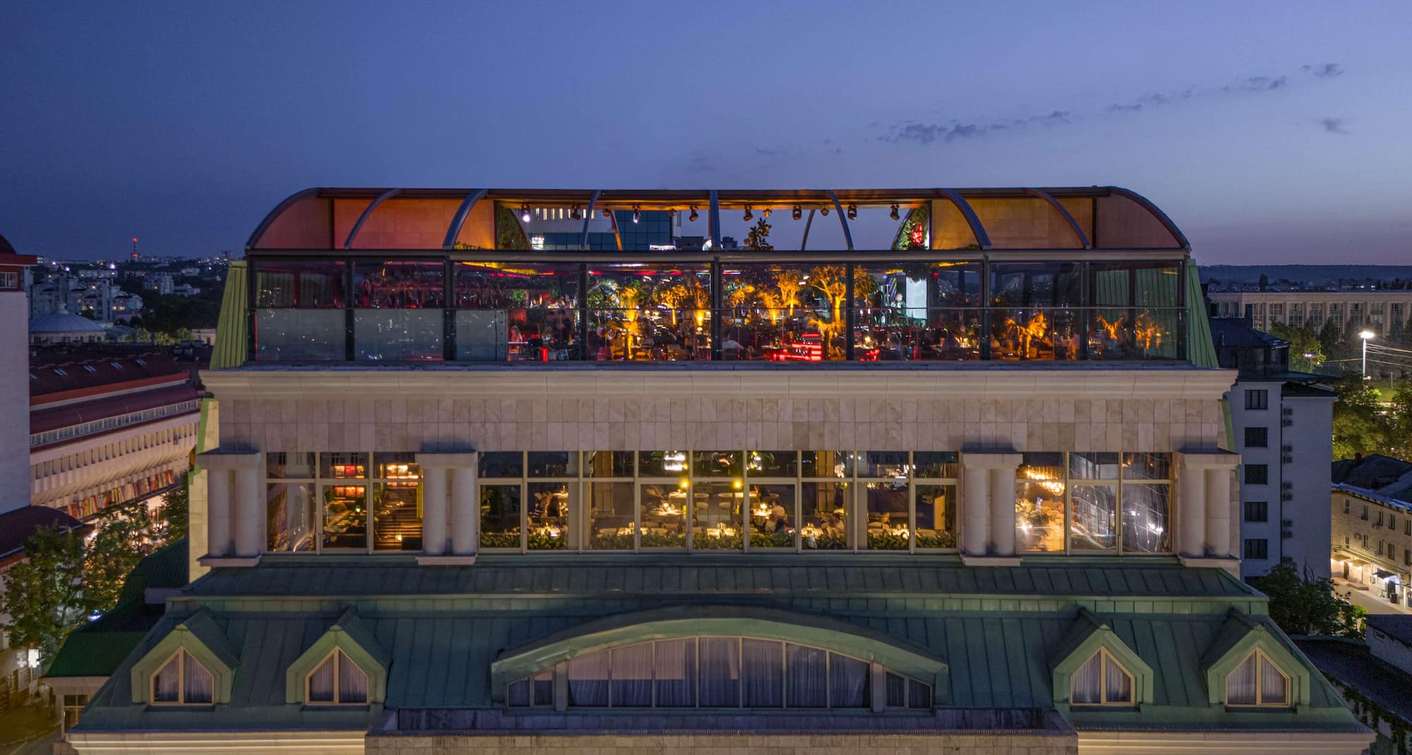 Radisson Blu Leogrand Hotel, Chisinau - Zaxi Restaurant & Terrace Exterior View