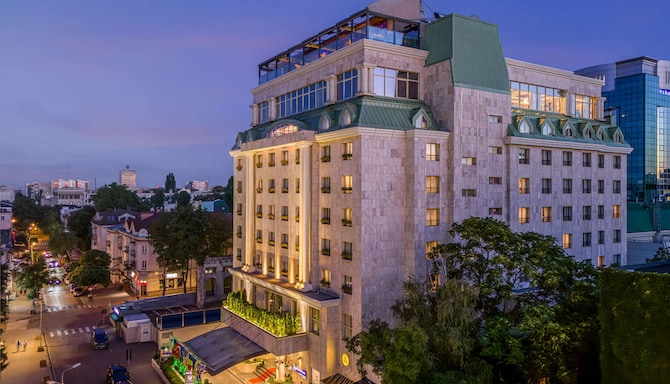 Radisson Blu Leogrand Hotel, Chisinau - Hotel Exterior View
