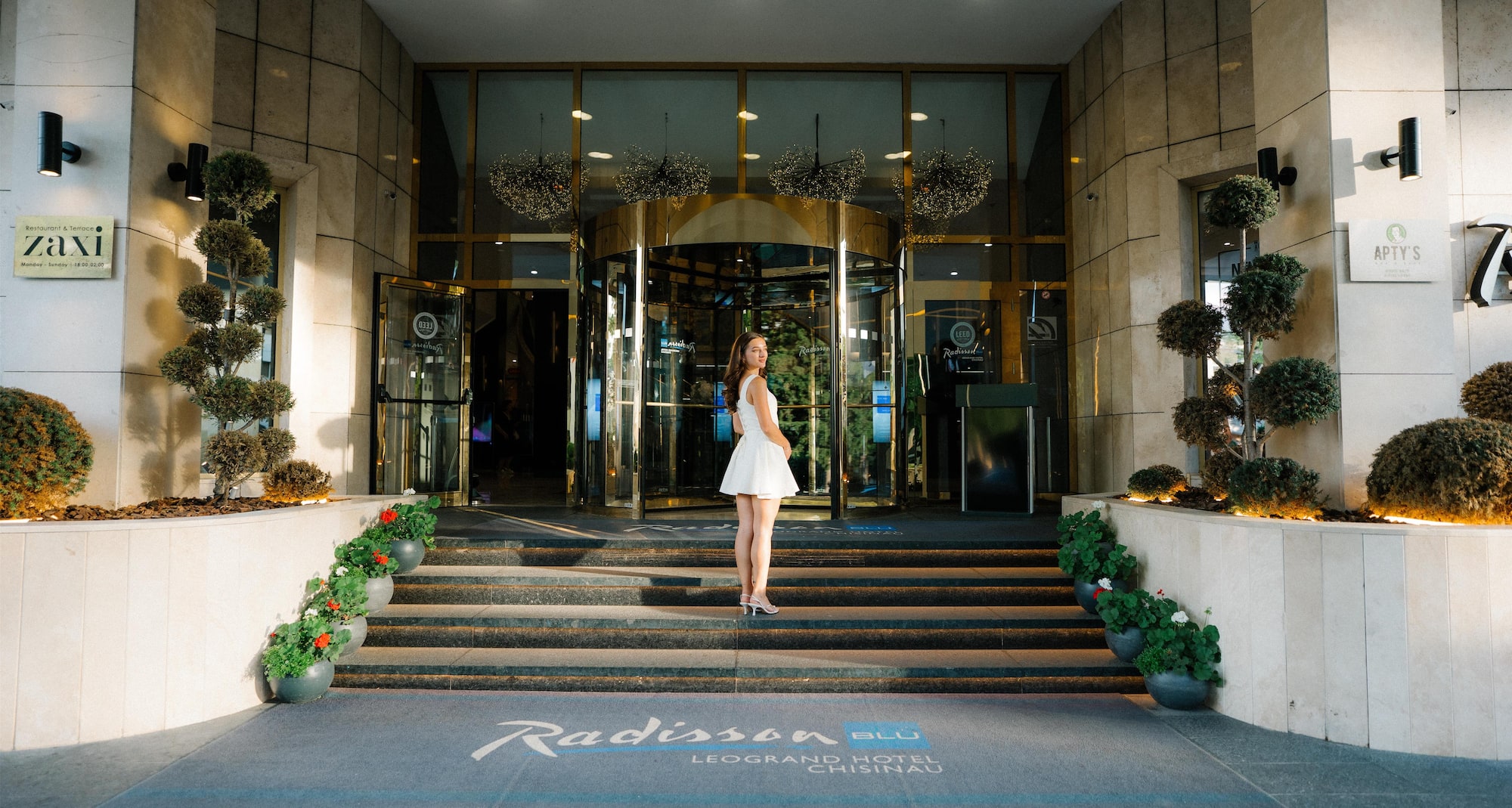 Radisson Blu Leogrand Hotel, Chisinau - Hotel Exterior