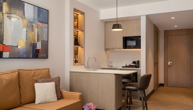Radisson Blu Leogrand Hotel, Chisinau - Family Suite with Balcony - Living Room