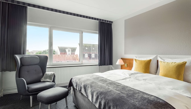 Radisson Blu Limfjord Hotel, Aalborg – Business Class