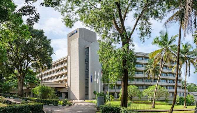 Radisson Blu Mammy Yoko Hotel, Freetown - Main entrance
