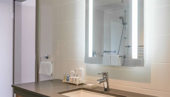 Radisson Blu Mammy Yoko Hotel, Freetown - غرفة الضيوف